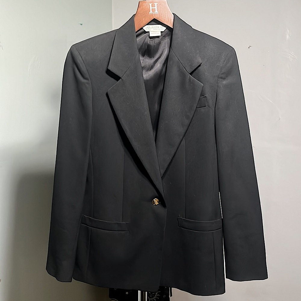 Vintage Austin Reed London-New York black blazer with original gold hardware